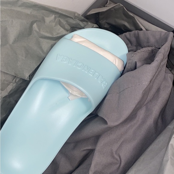 Balenciaga slides - Picture 1 of 1